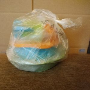 New Tupperware.  TupperKids Feeding Set.  Includes divided plate and sippy cup.